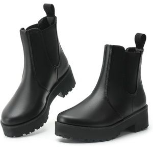 CHUNKY BLACK CHELSEA BOOTS SIZE 8
